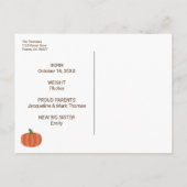 我々の小さなカボチャはここにいる秋誕生の発表 ポストカード (裏面)