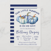 我々の小さなカボチャは、青い赤ちゃんシャワー彼の道にある 招待状 (正面/裏面)