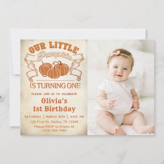 我々の小さなカボチャは、1つの誕生日写真を回している 招待状 (正面)