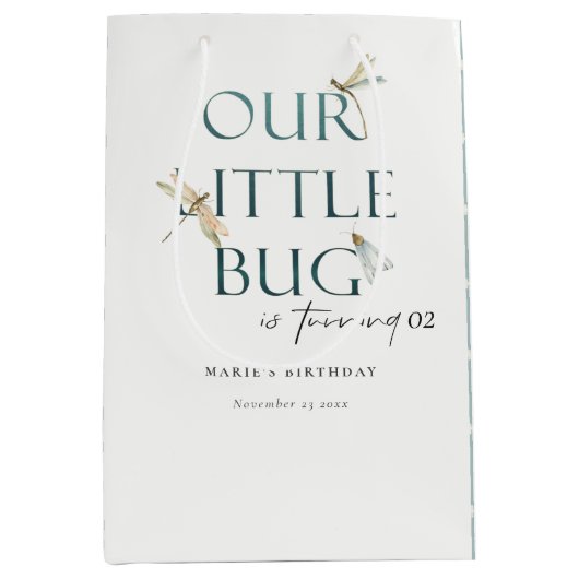 我々の小さなバグ青いトンボ任意の年齢誕生日 ミディアムペーパーバッグ (正面)