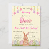 我々の小さなバニーは一つの誕生日を回している 招待状 (正面)