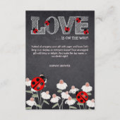 我々の小さな愛のバグchalkboard赤ちゃんシャワー エンクロージャーカード (正面)