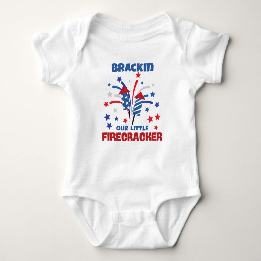 「我々の小さな爆竹パーソナライズされた」 ベビーボディスーツ (正面)