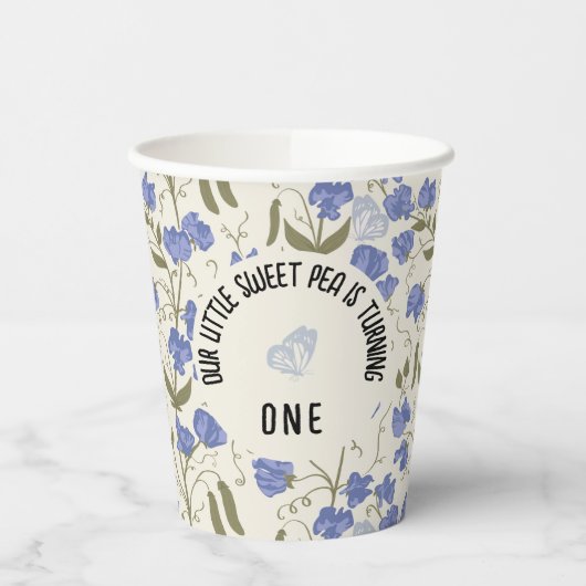 我々の小さな甘いエンドウ豆が一つ回っている 紙コップ (左)