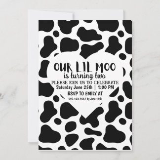 我々の少年モーは2枚の誕生日カードを回している 招待状