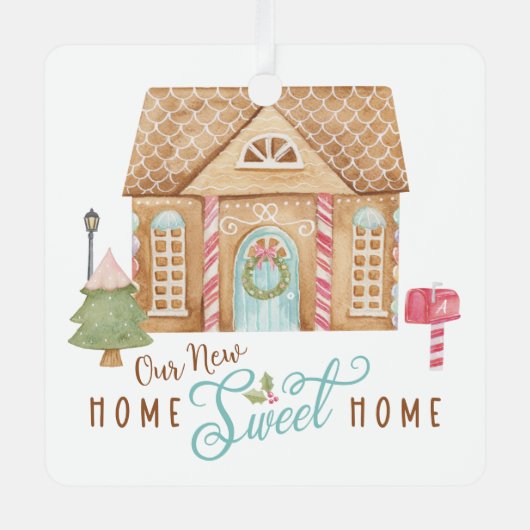 我々の新しいホームスイートホームファミリージンガーブレッドハウス メタルオーナメント (正面)