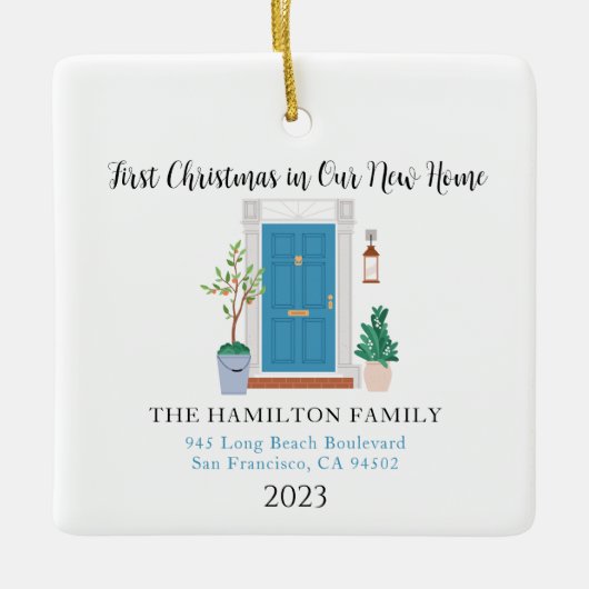 我々の新しいホーム初めてのクリスマスブルーフロントドア セラミックオーナメント (正面)