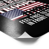 我々の軍隊の後ろに立つ幸せな退役軍人の日支援 フォトプリント            (角)