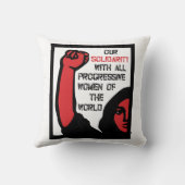 我々の進歩的な女性への連帯 クッション (裏面)