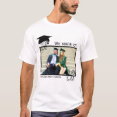 我々はそれを作った | 2023年カスタム卒業の写真教室 Tシャツ (正面)