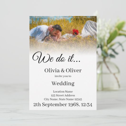 我々はそれを行う – 牧草地キスをするでカップル (スタンド正面)