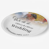 我々はそれを行う – 牧草地キスをするでカップル ペーパープレート (アングル)