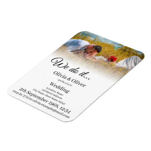 我々はそれを行う – 牧草地キスをするでカップル マグネット (左側)