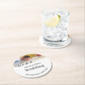 我々はそれを行う – 牧草地キスをするでカップル ラウンドペーパーコースター (インサイチュ)