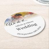 我々はそれを行う – 牧草地キスをするでカップル ラウンドペーパーコースター (アングル)