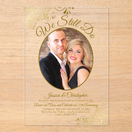 我々はまだエレガント金ゴールド写真の結婚誓いの更新を行う アクリル招待状 (正面)