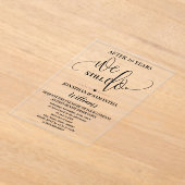 我々はまだミニマルモダンリストの結婚記念日を行う アクリル招待状 (レイダウン)