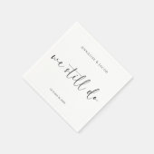 我々はまだ黒と白の誓いを更新カクテルを行う スタンダードカクテルナプキン (角)