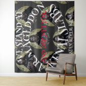 我々はアーマゲドンに立ち、ネットサーモンを浸す タペストリー (インサイチュ)