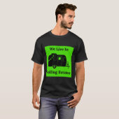 我々はエスティ転がズに住んでいる – 小さな旅行トレーラー Tシャツ (正面フル)