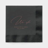 我々はエレガントな結婚式の書道ブラック金ゴールド 箔ナプキン (正面)