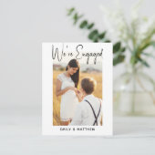 我々はスクリプ婚約したト写真シンプル婚約パーティ ポストカード (スタンド正面)