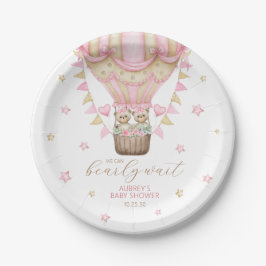 我々はツインガールの赤ちゃんシャワーを待つことができる ペーパープレート