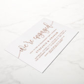 我々はバラ婚約したゴールドフォイル婚約パーティ 箔招待状 (回転した状態)