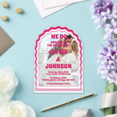 我々はピンクモダンマゼンタレトロ波状アーチ写真をする アクリル招待状 (インサイチュ (ウェディング))