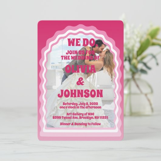 我々はピンクモダンマゼンタレトロ波状アーチ写真をする 招待状 (スタンド正面)