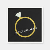 我々はブラック婚約した&金ゴールドブライダルシャワーパーティー スタンダードカクテルナプキン (正面)
