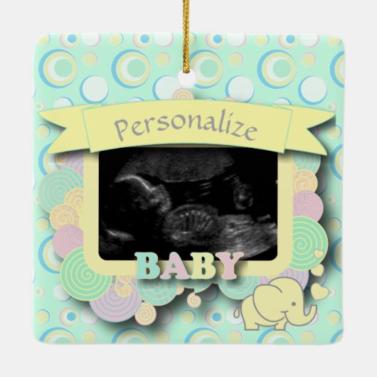 我々はベビーを持っている – DIY文字とソノグラム セラミックオーナメント (裏面)