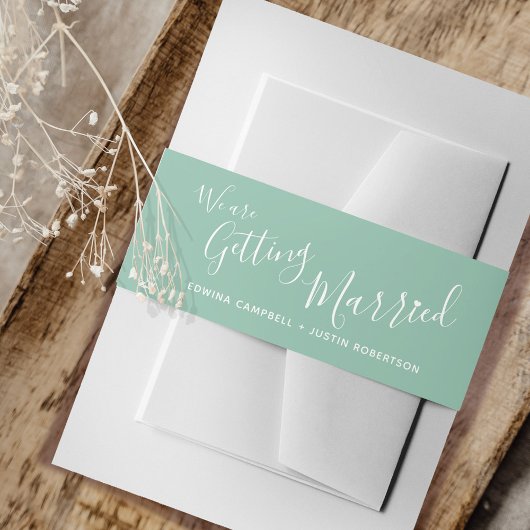 我々はミュート化された緑の白結婚の 招待状ベリーバンド