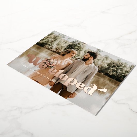 我々はレトロ結婚の写真バラ金ゴールドフォイルカードを駆け落とし 箔招待状 (回転した状態)