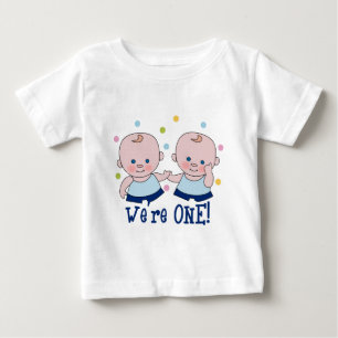 我々はワンボーイズ誕生日Tシャツ ベビーTシャツ
