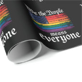 我々は人々は誰もがアメリカ国旗LGBTQを意味する ラッピングペーパー (ロールコーナー)