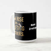 我々は他の人を持ち上げることによって立ち上インスパイアがる – やる気を起こさせる コーヒーマグカップ (正面左)