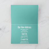 我々は光のティール（緑がかった色）白の動きの発表を移動した カード (内部)