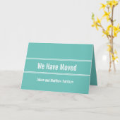 我々は光のティール（緑がかった色）白の動きの発表を移動した カード (黄色い花)