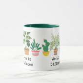 我々は全員ガーデニング違う先生で育つ マグカップ (中央)