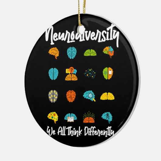 我々は全考えく異なる神経多様性シャツアウティ セラミックオーナメント (左)