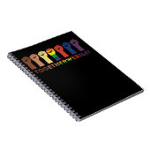 我々は共に平等な社会正義を推進する ノートブック (右側)