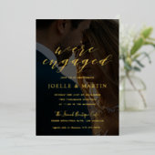 我々は写真婚約した婚約パーティ金ゴールド 箔招待状 (立ち正面)