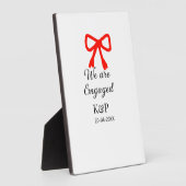 我々は名前婚約した文字の赤い弓のモダン文字を追加 フォトプラーク (側面)