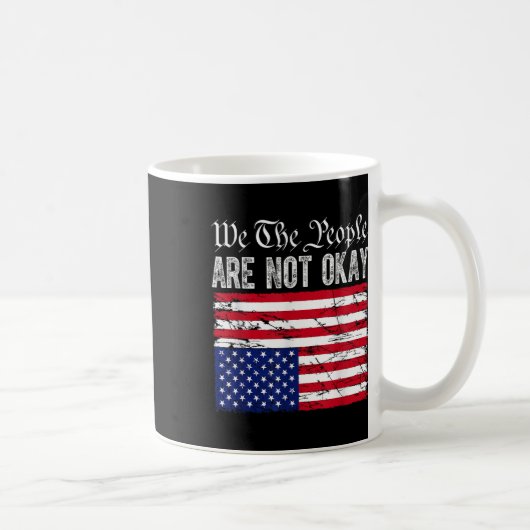 我々は国民は大丈夫ではないアメリカ国旗Pを反転 コーヒーマグカップ (右)