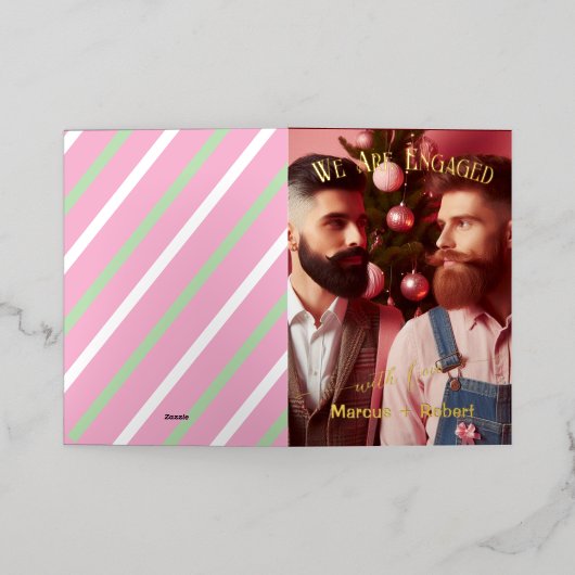 我々は婚約したゲイレトロピンク | カスタム写真 箔シーズンカード (外側レイダウン)