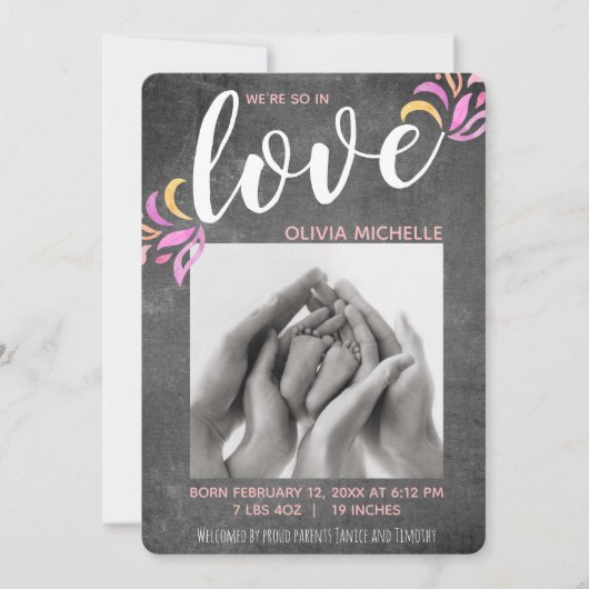 我々は愛でChalkboard写真ベビーガール誕生 案内状 (正面)