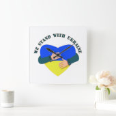 我々は感動的ウクライナと共に立つメッセージ スクエア壁時計 (ホーム)