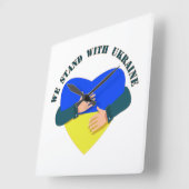 我々は感動的ウクライナと共に立つメッセージ スクエア壁時計 (傾斜)