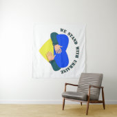 我々は感動的ウクライナと共に立つメッセージ タペストリー (インサイチュ(横))